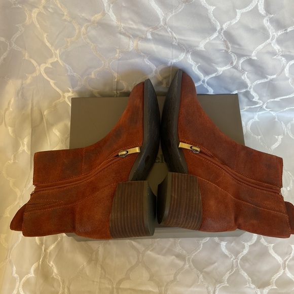 Leather Boots - Picture 6 of 7